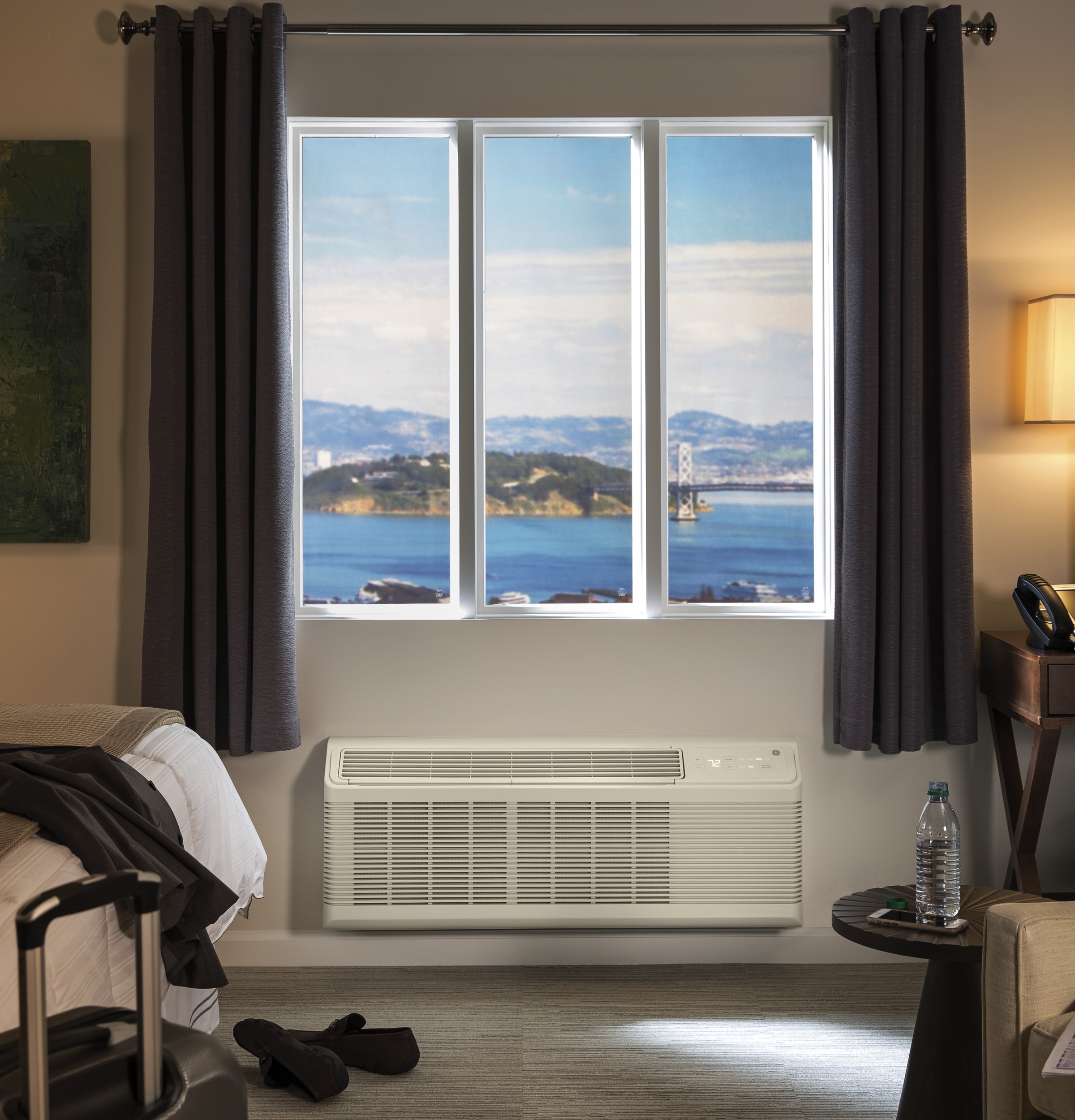 GE Zoneline® AZ65H12DAB Heat Pump Unit 12,000 BTU, 230/208 Volt GE Zoneline® AZ65H12DAB Heat Pump Unit 12,000 BTU, 230/208 Volt